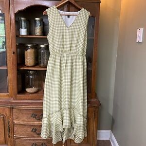 Pastel green and white sleeveless gingham Ann Taylor Factory summer Easter dress